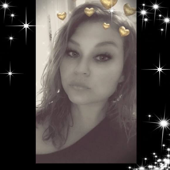 Meet your Posher, Jennifer - Picture 1 of 1